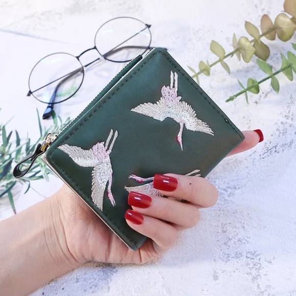 Beautiful Mini Vegan Leather Wallet Flamingo Green - Picture 2 of 7
